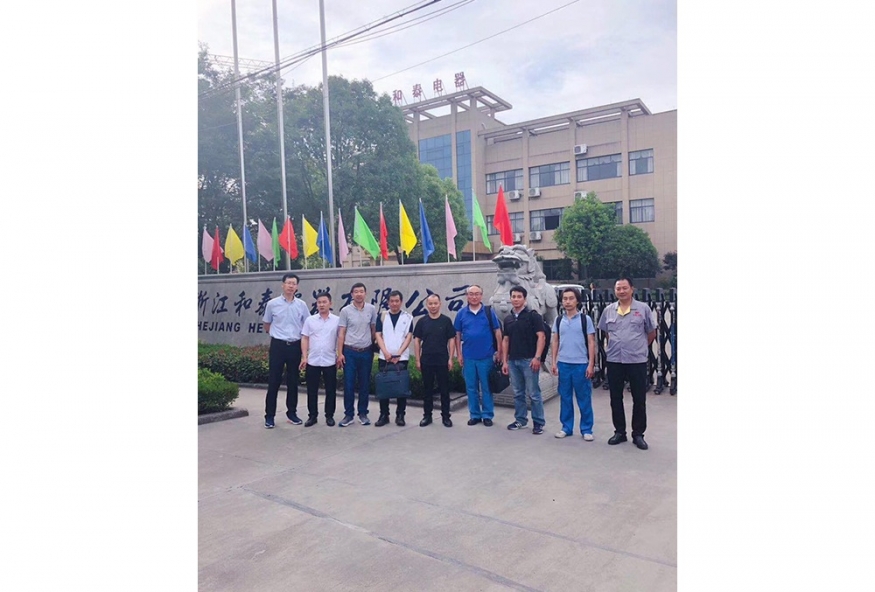 日本客(ke)戶來我司視(shi)察